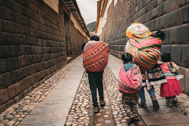 Poncho Homme et Enfant : Les Modèles Incontournables